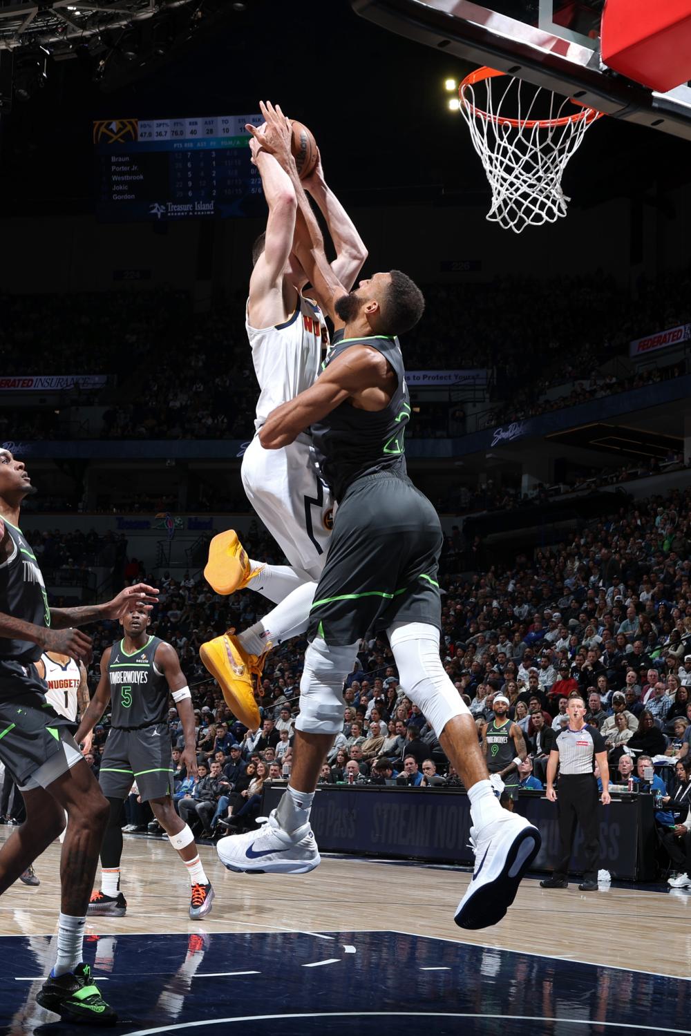 家队战袍的 家队战袍的