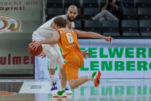 荐的肩部训 荐的肩部训